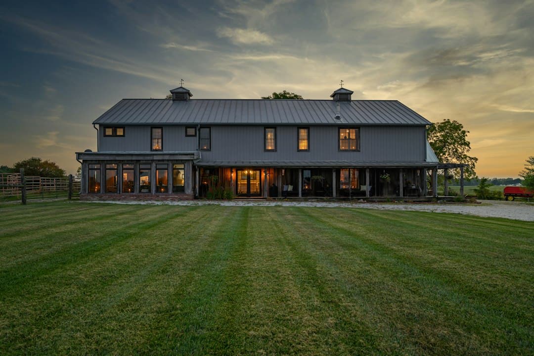 Cost To Build A Barndominium (2026)