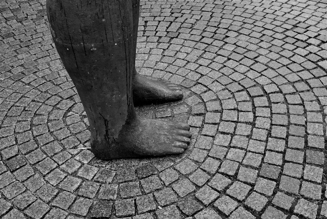 Chart image showing example cost per square foot ranges across several U.S. regions and cities