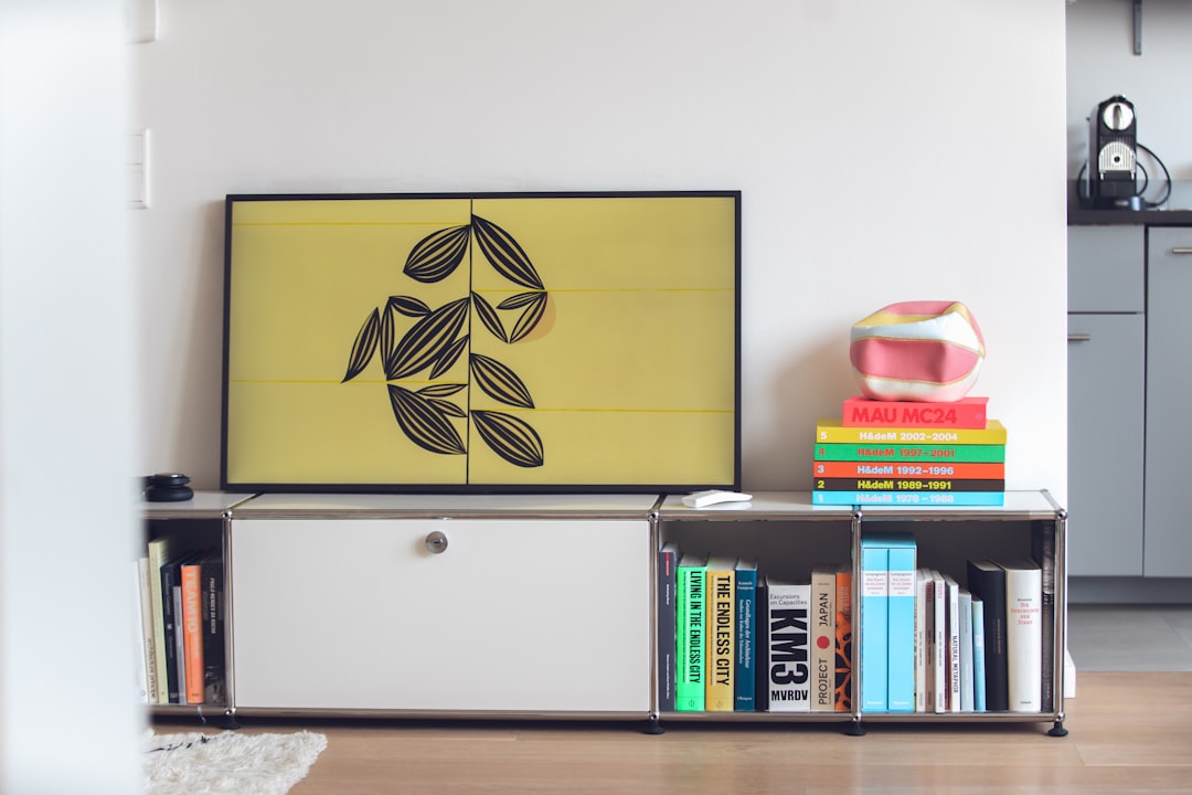 A map-style graphic showing Illinois regions with example cost per square foot ranges for Chicago, suburbs, and downstate areas